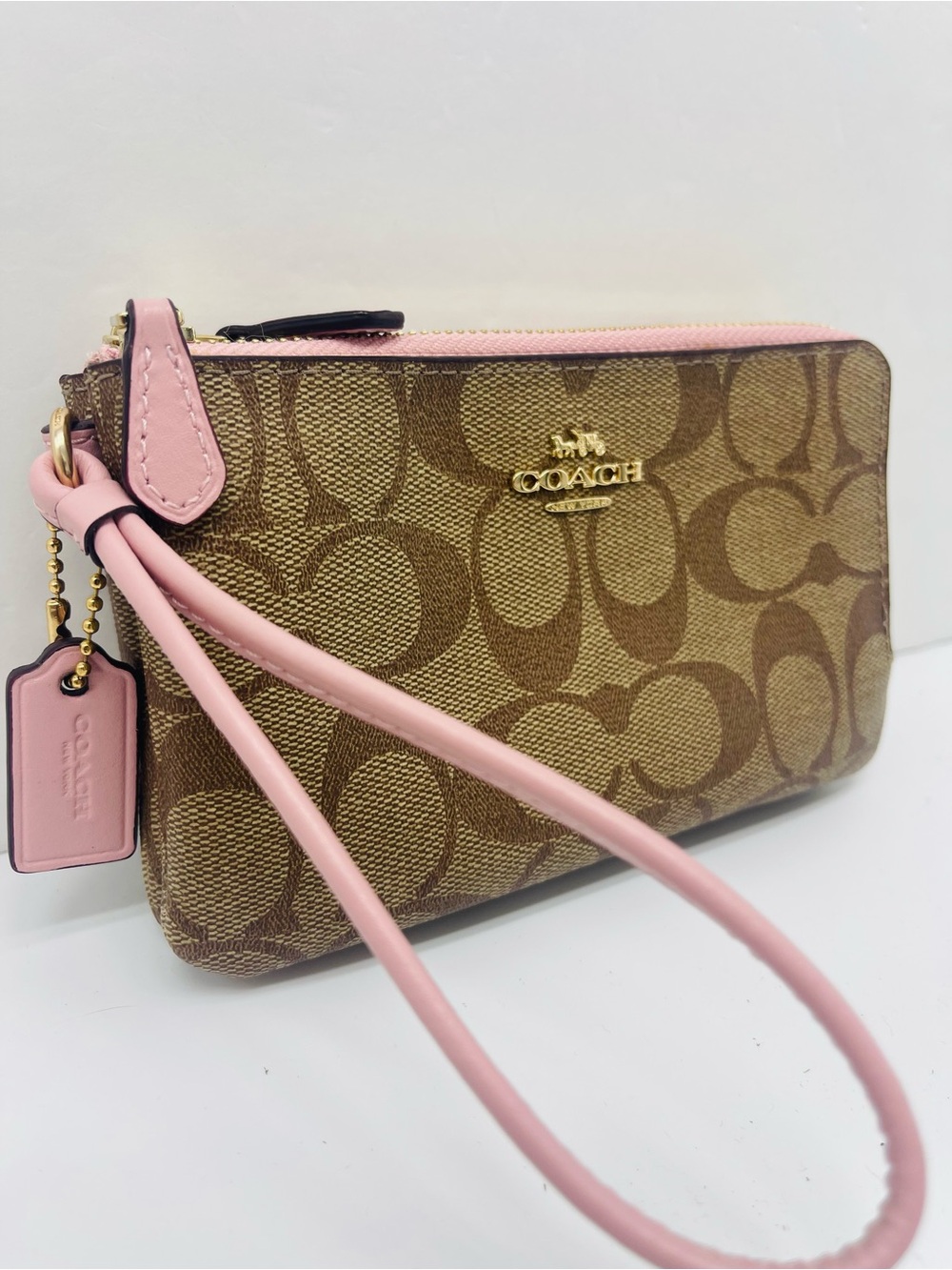 Coach Women's Signature Canvas Double Corner Zip Wristlet
IM/Khaki Blossom
IMPWD
